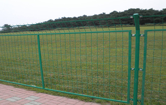 浸塑<a href=http://www.recherchecamping.com target=_blank class=infotextkey>護欄網(wǎng)</a>