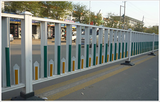 鋅鋼道路<a href=http://www.recherchecamping.com target=_blank class=infotextkey>護欄</a>