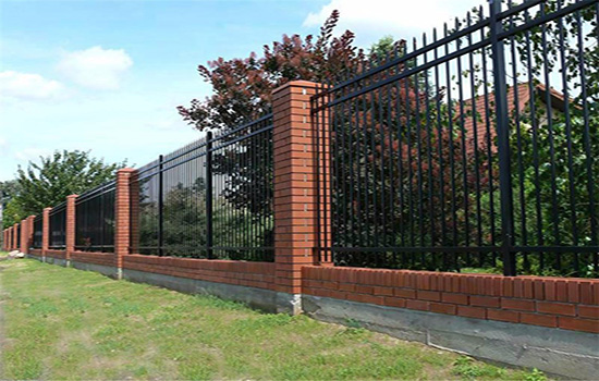 院墻<a href=http://www.recherchecamping.com target=_blank class=infotextkey>護欄</a>