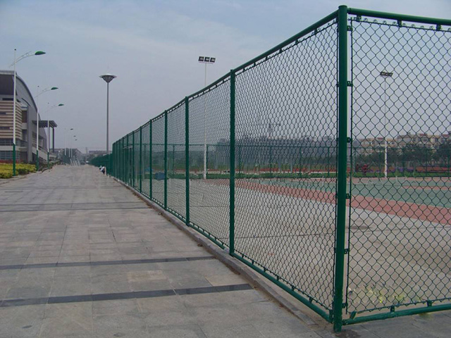 球場<a href=http://www.recherchecamping.com target=_blank class=infotextkey>圍欄網(wǎng)</a>